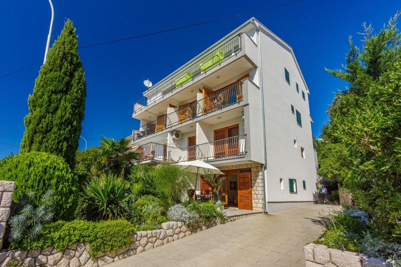 Apartments Loncaric Цриквениця Екстер'єр фото