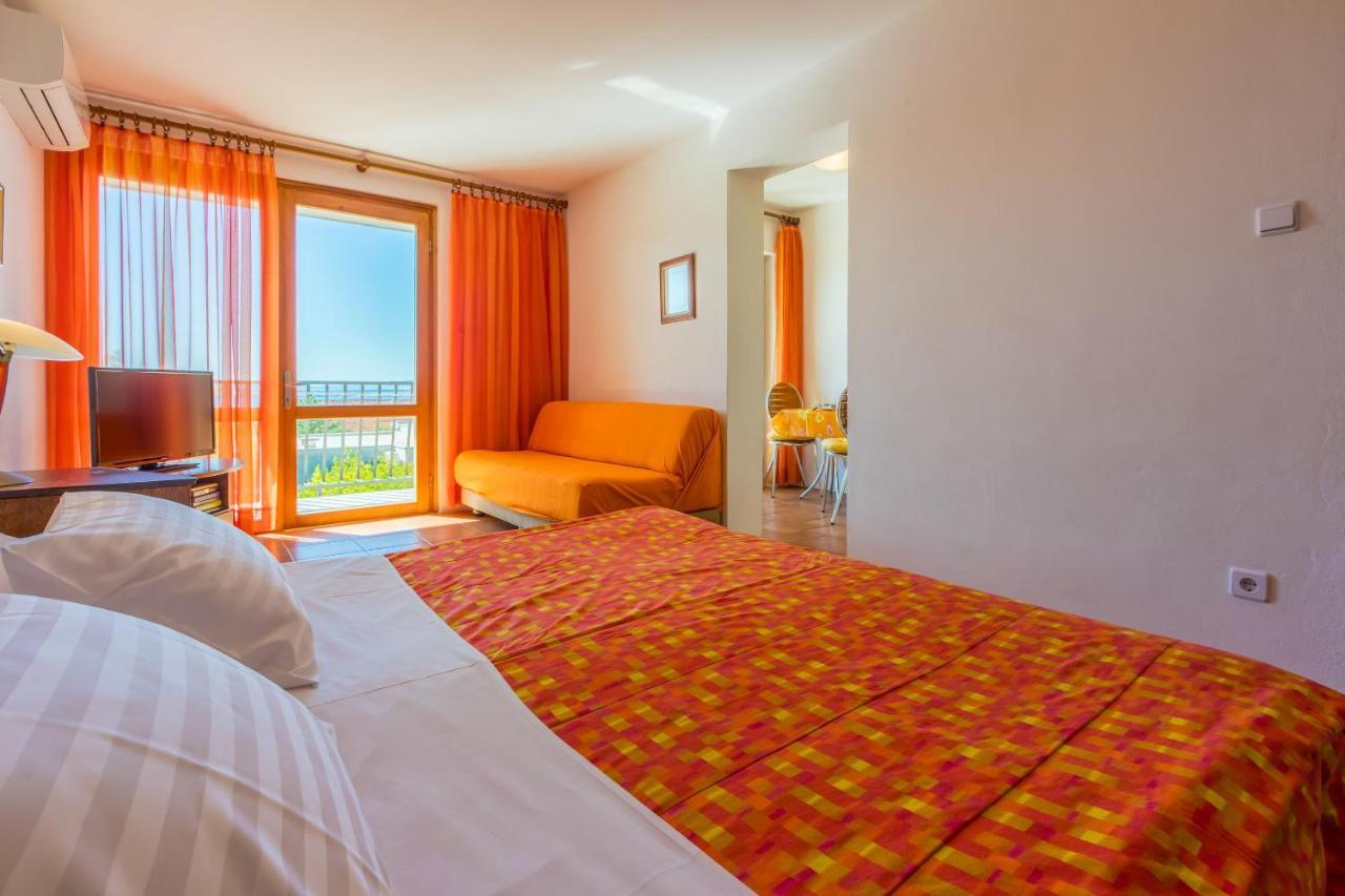 Apartments Loncaric Цриквениця Екстер'єр фото