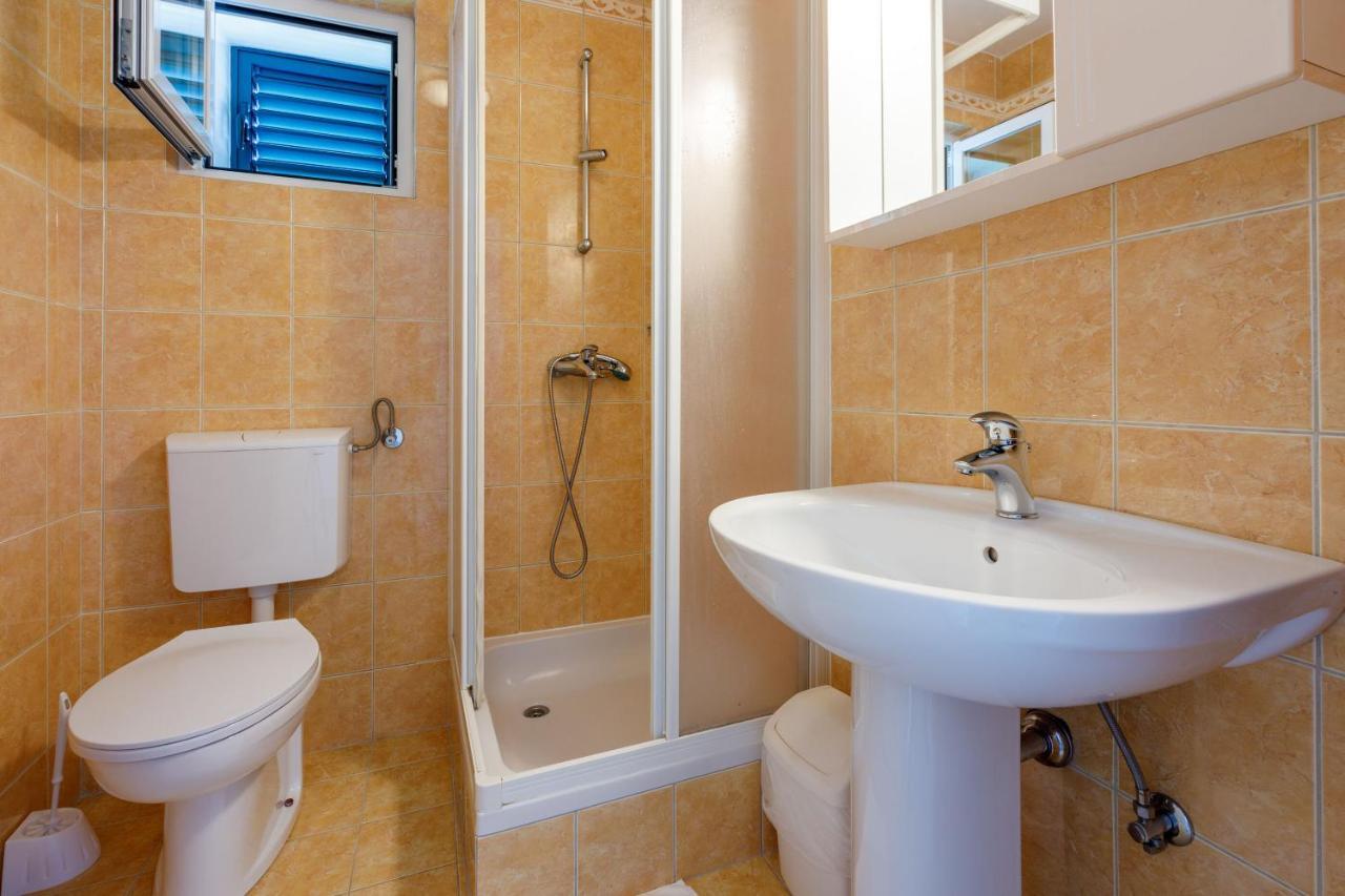 Apartments Loncaric Цриквениця Екстер'єр фото